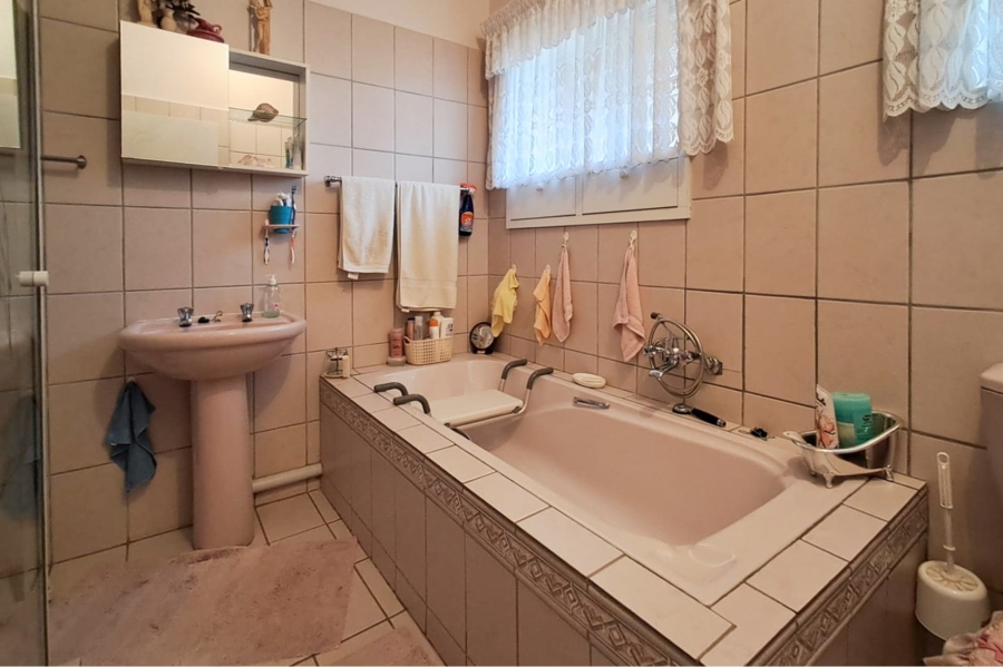 3 Bedroom Property for Sale in Stilfontein North West